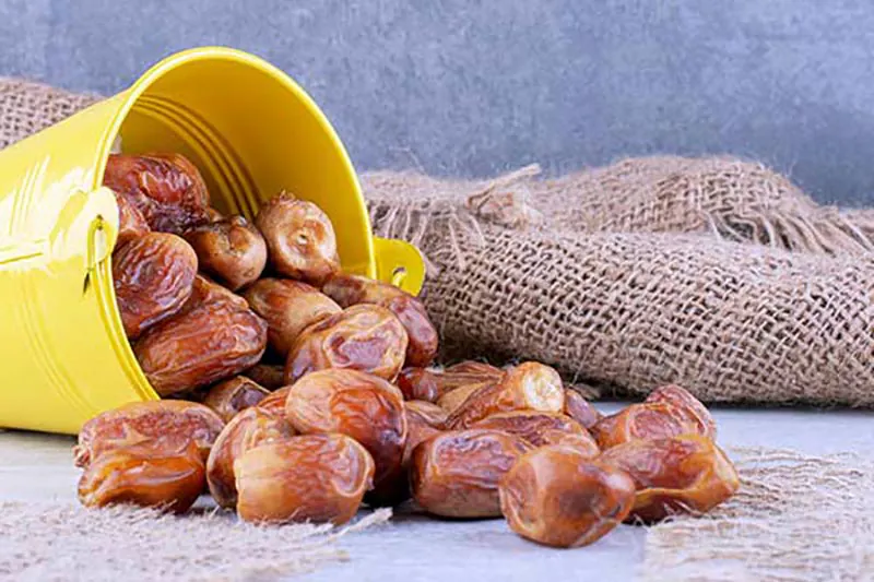 خرید خرمای زاهدی اکنون شاپ